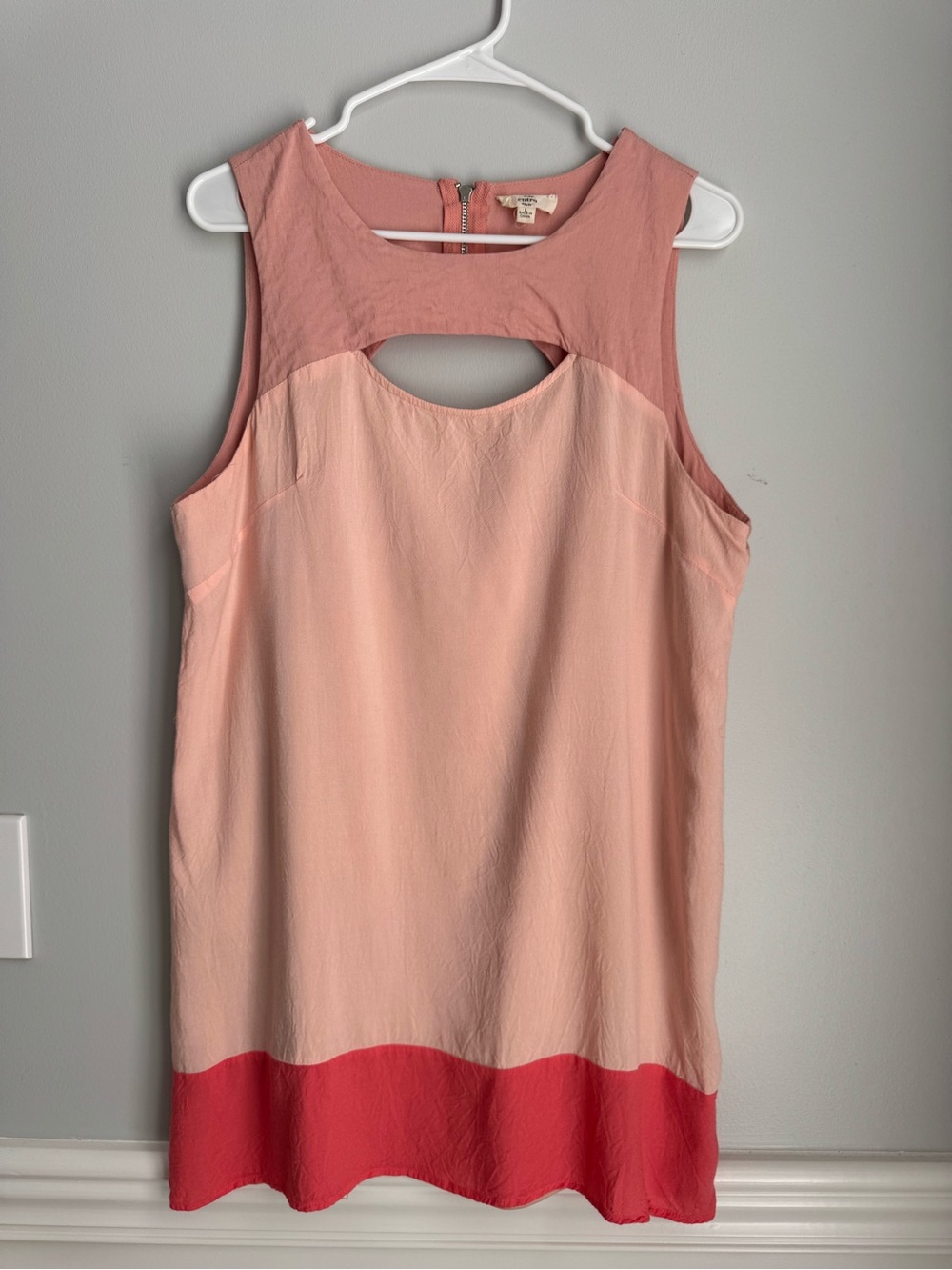 Entro- Colorblock Cutout Dress